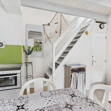 3 Pieces, 6 Couchages Avec Terrasse Et Parking Prive, Proche De La A - Fr-1-326-697 Marseillan